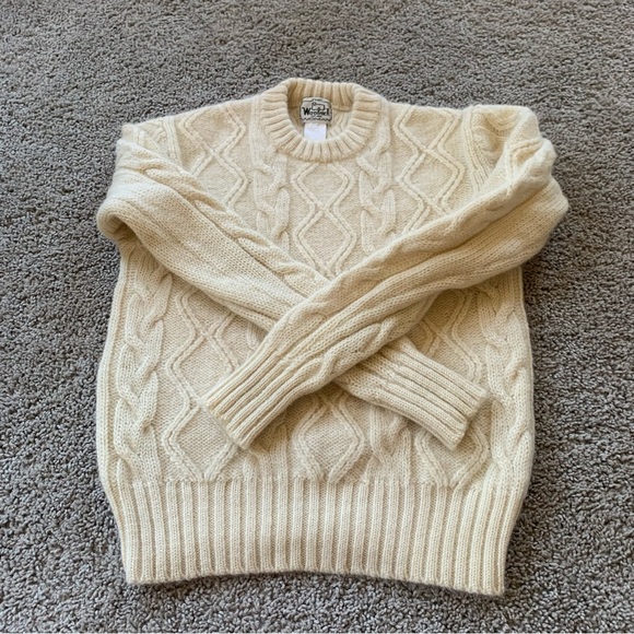 Vintage Women's Woolrich Cream Knit Wool Sweater Size Medium - Picture 5 of 6
